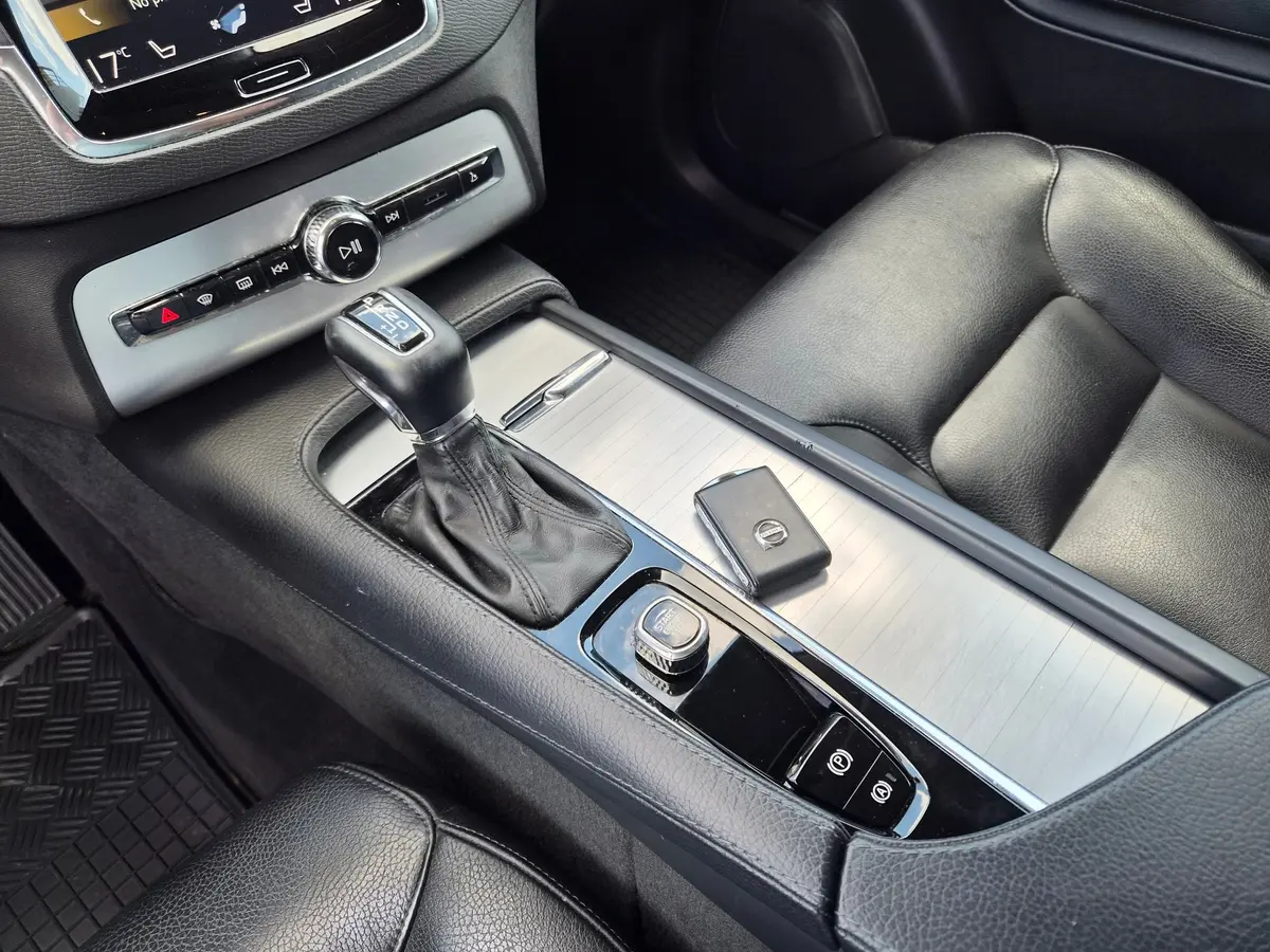 Volvo XC90 2.0 D4 Business 7 PL - 18