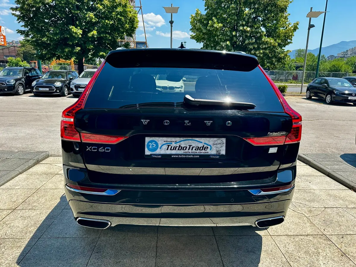 VOLVO XC60 T6 AWD RECHARGE - 7