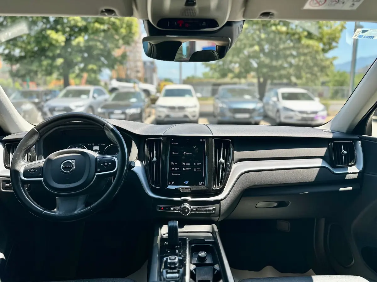 VOLVO XC60 T6 AWD RECHARGE - 12