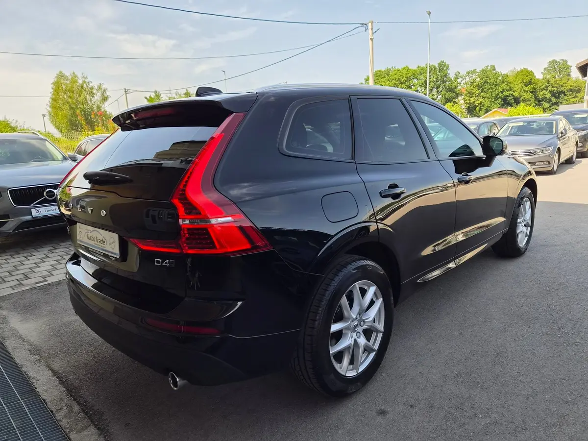 Volvo XC60 2.0 D4 AWD Business - 8