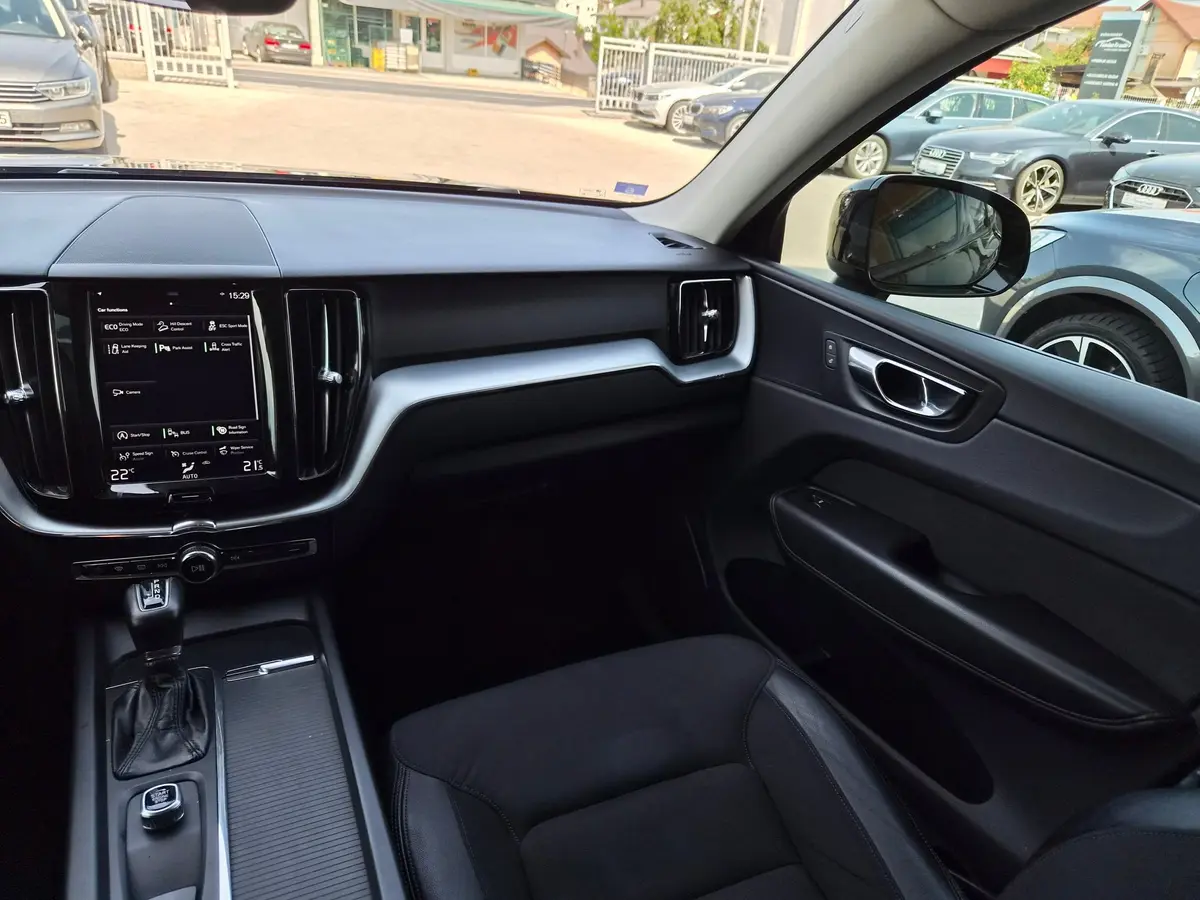 Volvo XC60 2.0 D4 AWD Business - 12