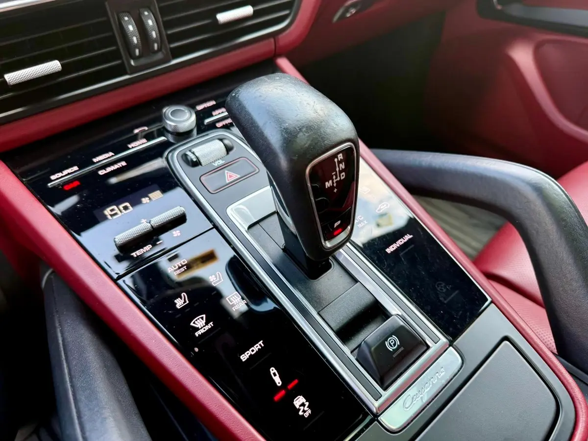 PORSCHE CAYENNE 3.0 V6 PANO/DAB/MEMORY - 18
