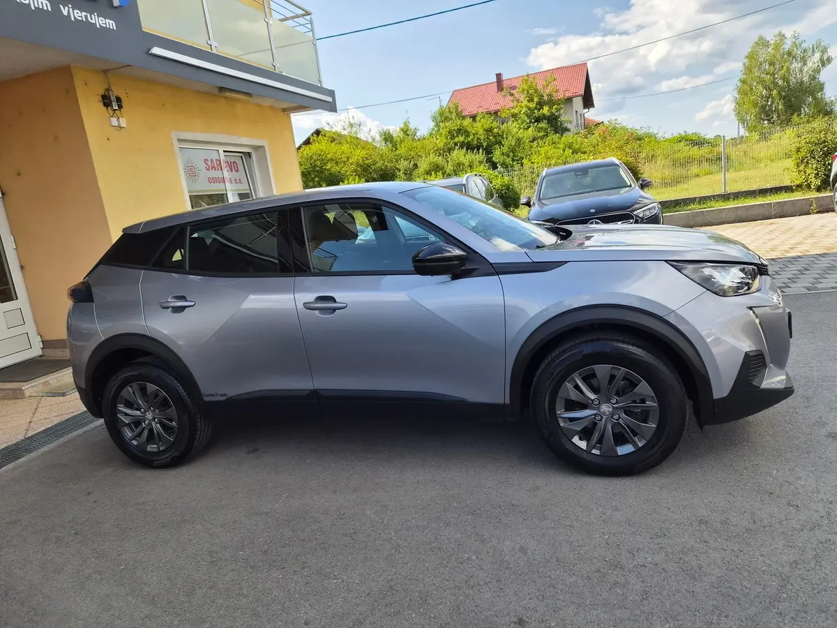 PEUGEOT 2008 1.2 PURETECH - 5