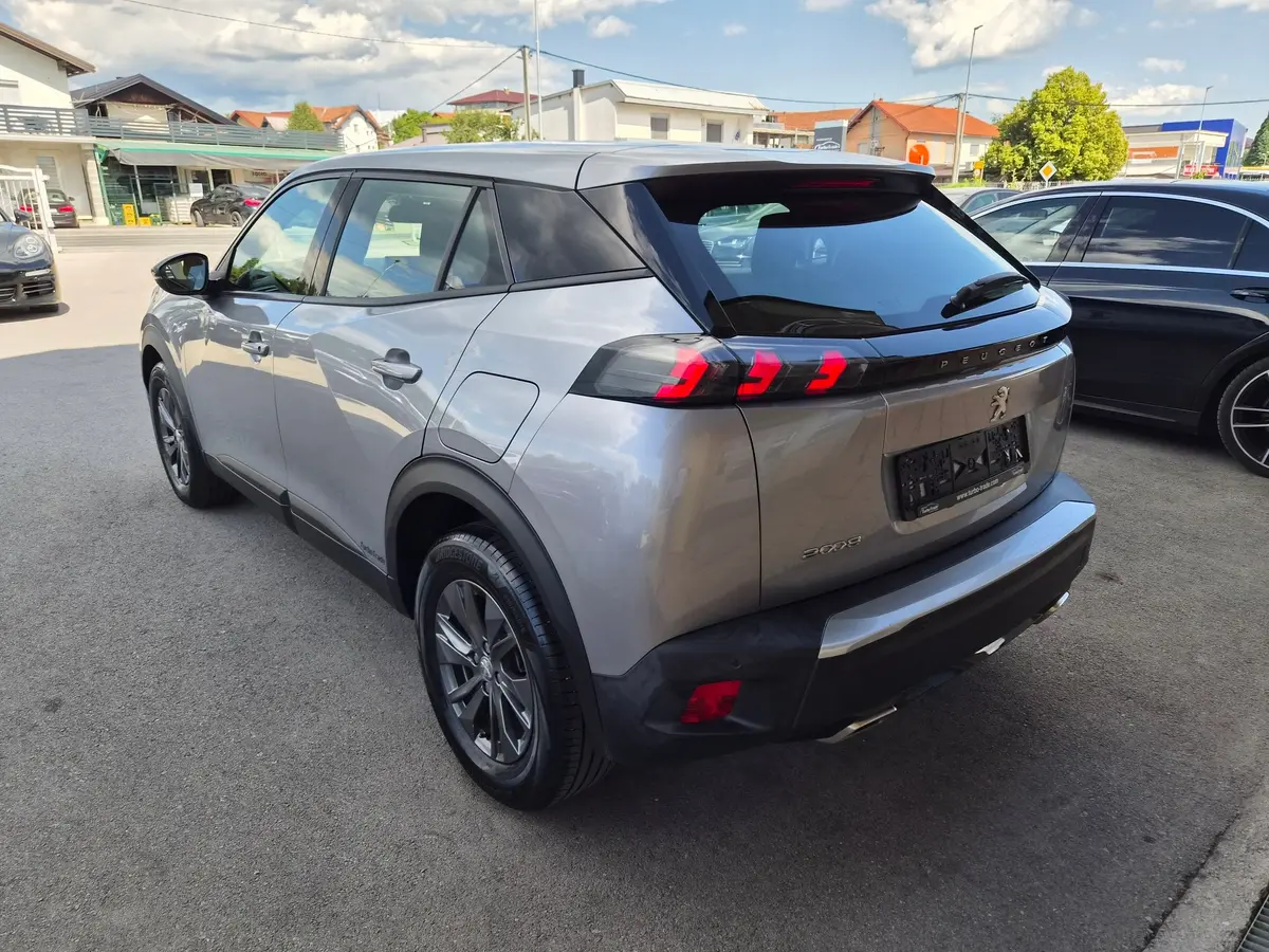 PEUGEOT 2008 1.2 PURETECH - 6