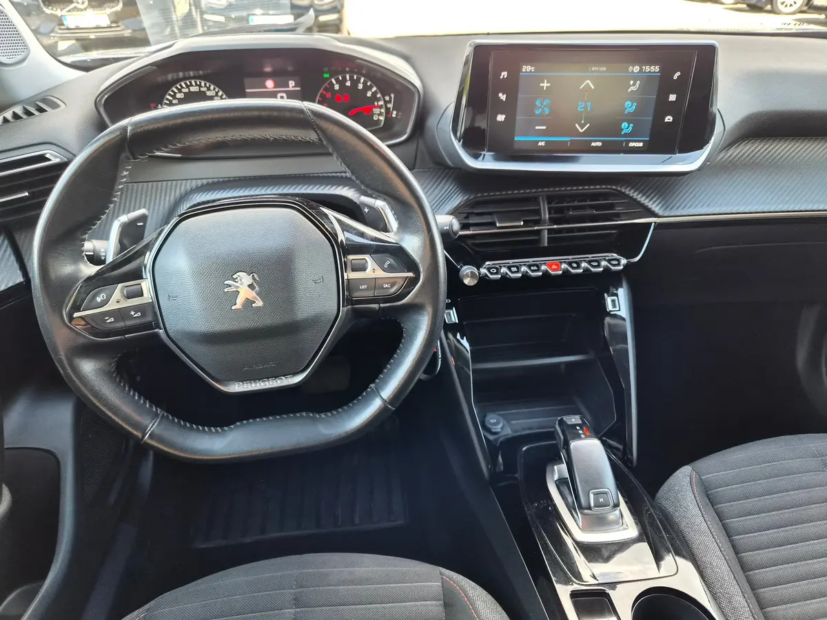 PEUGEOT 2008 1.2 PURETECH - 10