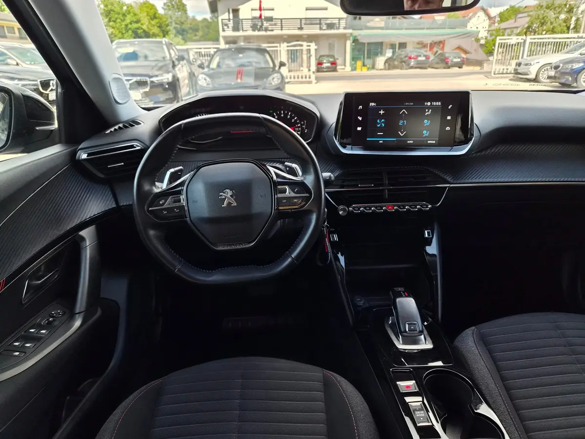 PEUGEOT 2008 1.2 PURETECH - 11