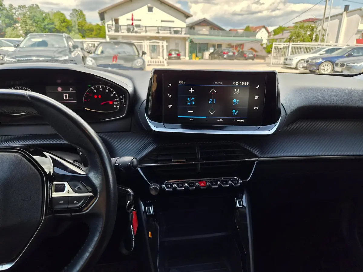 PEUGEOT 2008 1.2 PURETECH - 12