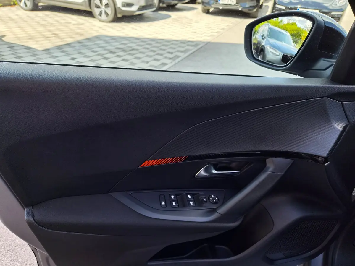 PEUGEOT 2008 1.2 PURETECH - 17