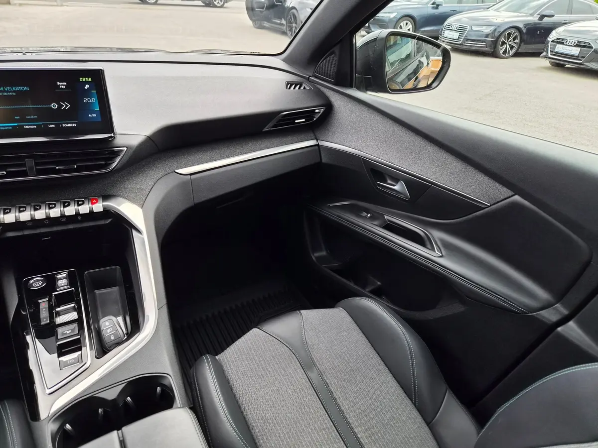 PEUGEOT 3008 1.6 HYBRID 4WD ALLURE 300KS - 12