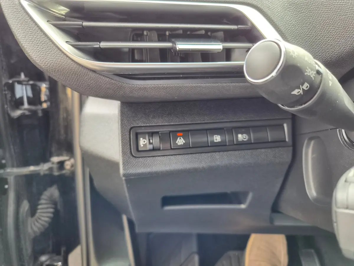 PEUGEOT 3008 1.6 HYBRID 4WD ALLURE 300KS - 20