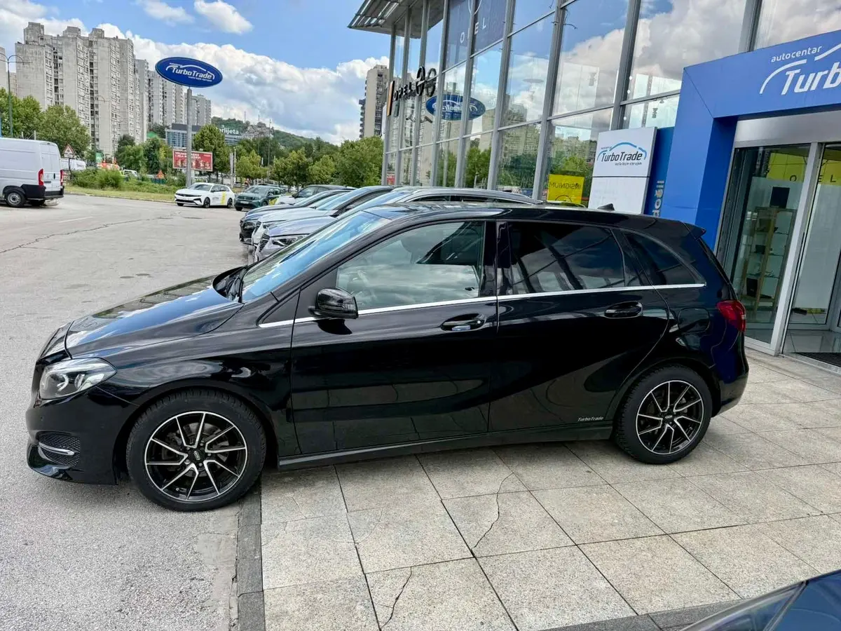 MERCEDES-BENZ B200 D 4MATIC AUT - 4