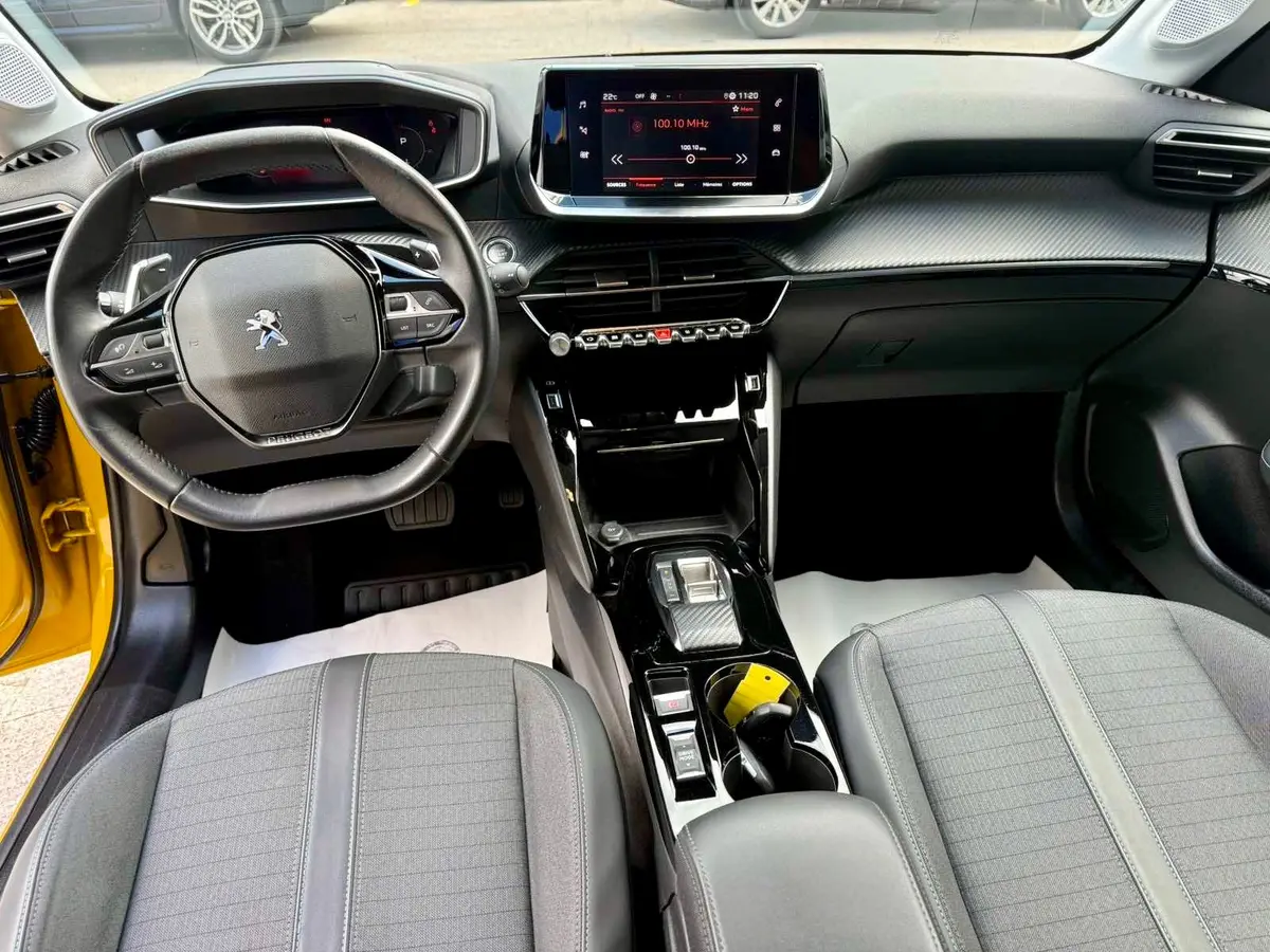 PEUGEOT 208 ALLURE 1.2 AUT/AGUEDA YELOW - 14