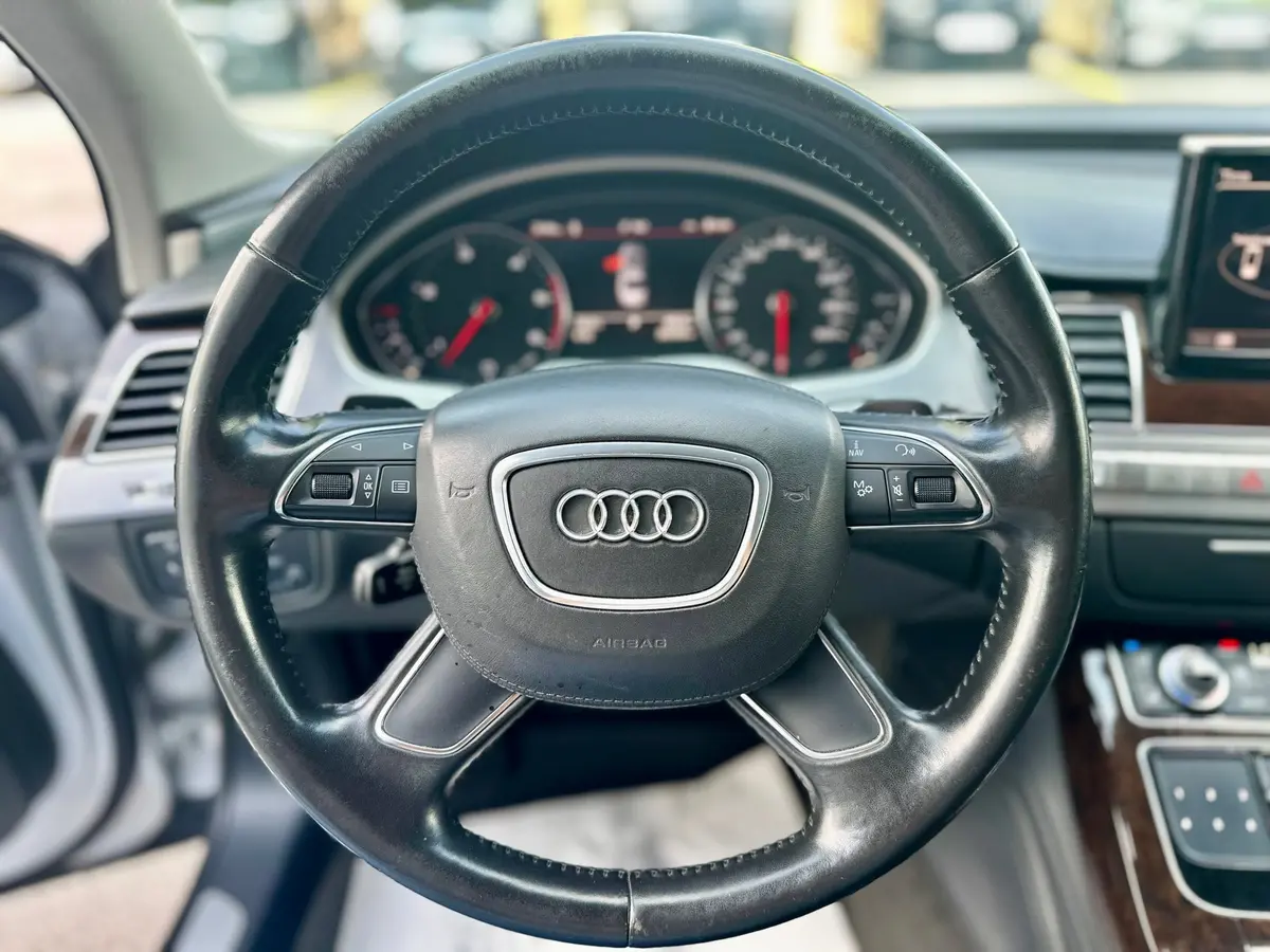 AUDI A8 4.2TDI QUATTRO  - 14