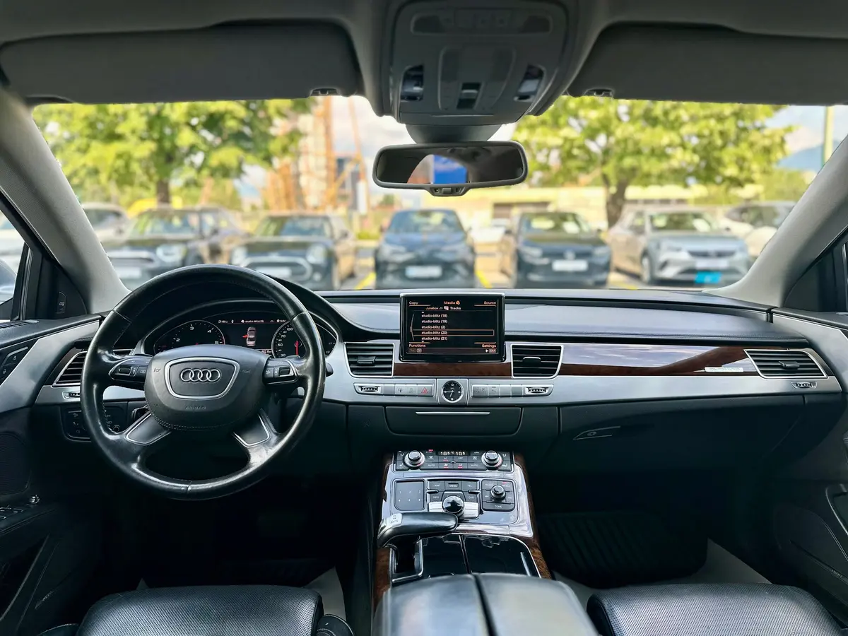 AUDI A8 4.2TDI QUATTRO  - 18