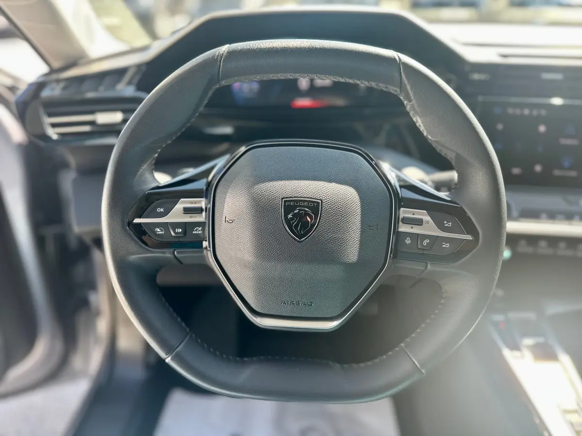 PEUGEOT 308 1.2 PURETECH - 12