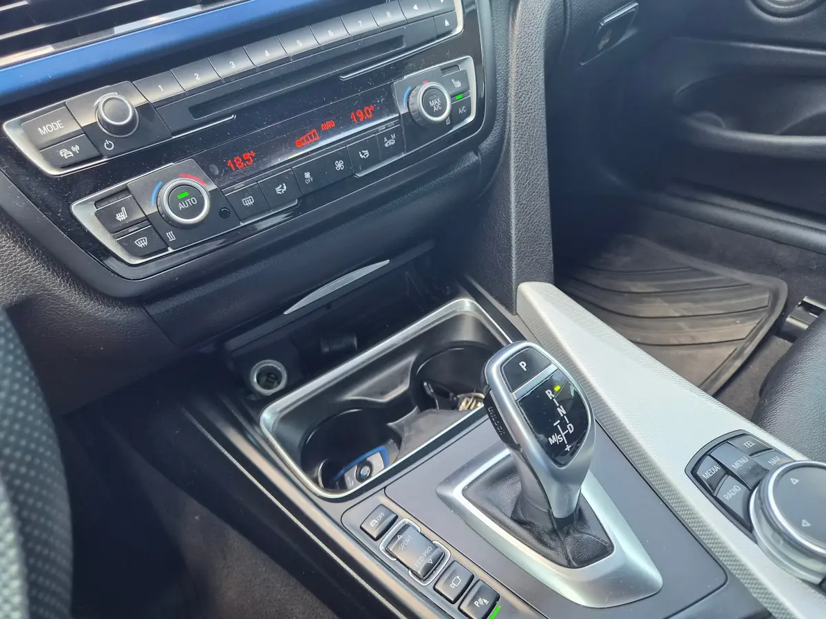 BMW 435 XDRIVE CABRIOLET M-PAKET - 26