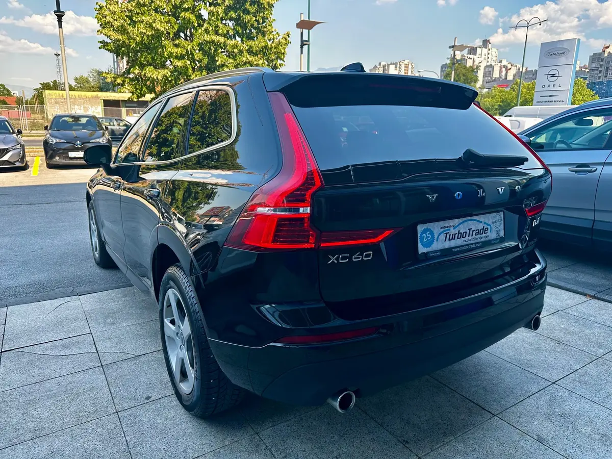 VOLVO XC60 D4 AWD - 6