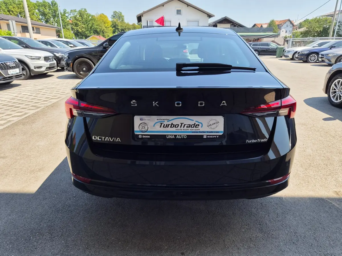 Škoda Octavia 2.0 TDI DSG Business - 7
