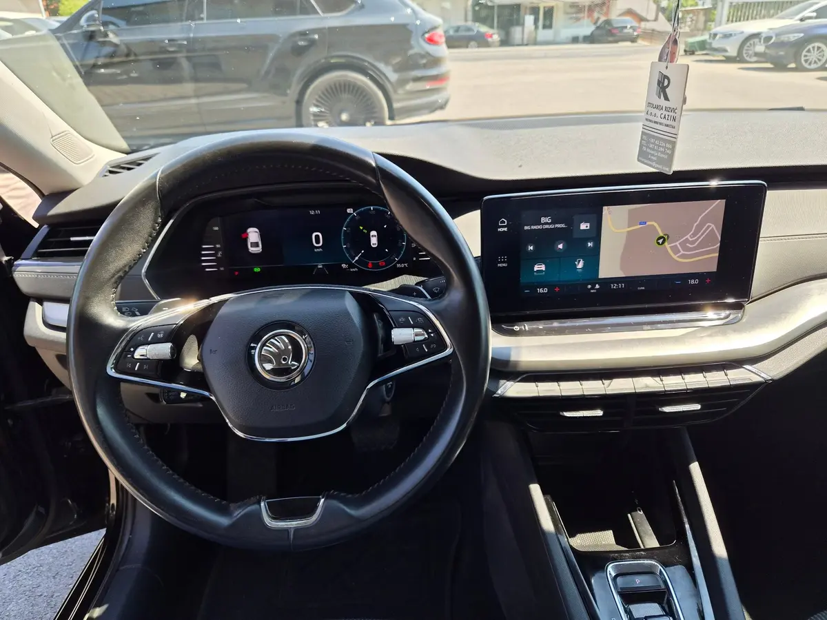 Škoda Octavia 2.0 TDI DSG Business - 12