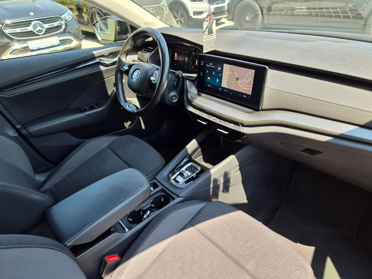 Škoda Octavia 2.0 TDI DSG Business - 17