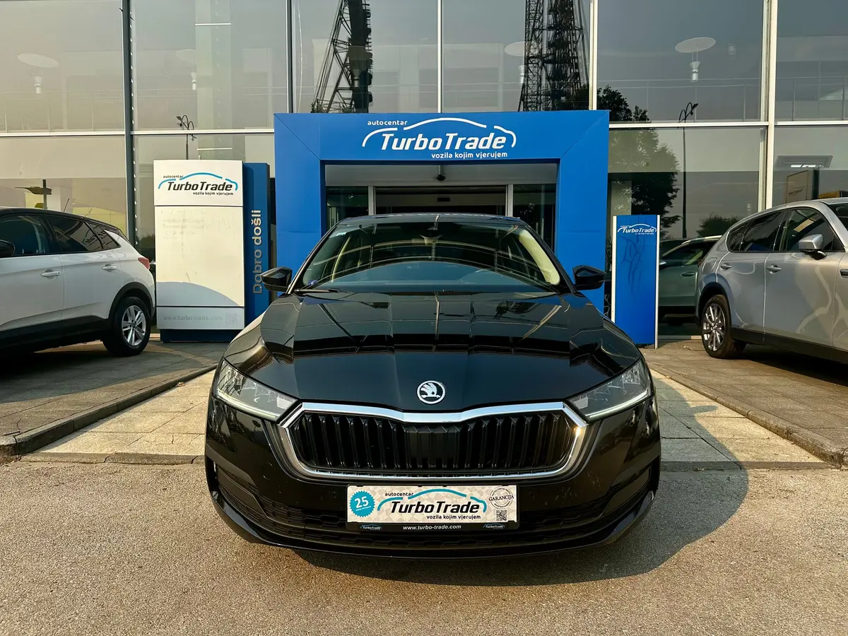 ŠKODA OCTAVIA 2.0 TDI DSG BUSINESS VIRTUAL - 2