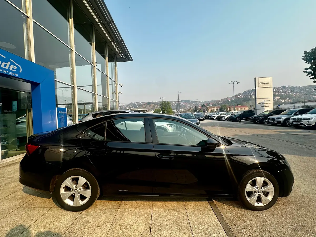 ŠKODA OCTAVIA 2.0 TDI DSG BUSINESS VIRTUAL - 4