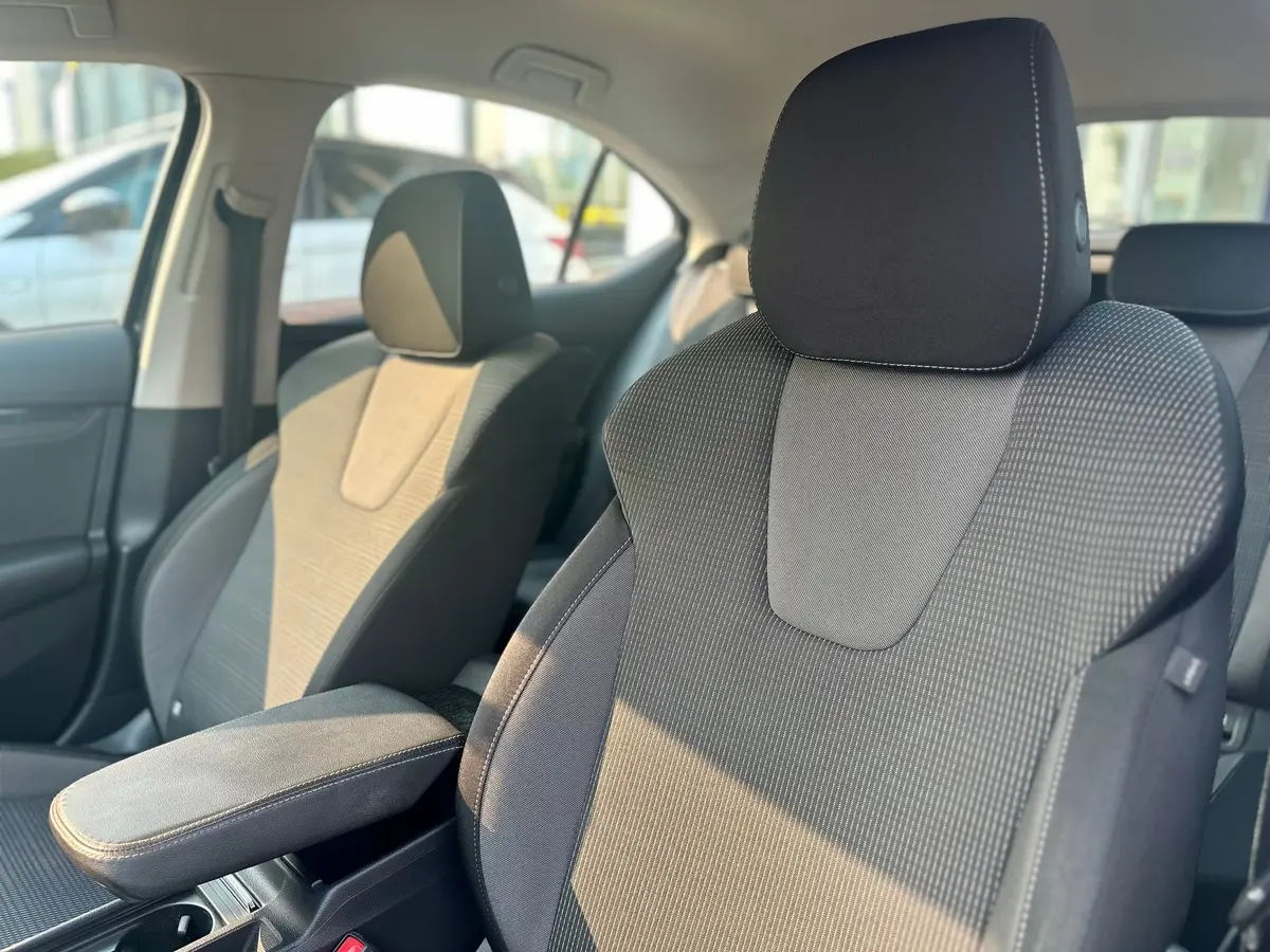 ŠKODA OCTAVIA 2.0 TDI DSG BUSINESS VIRTUAL - 11