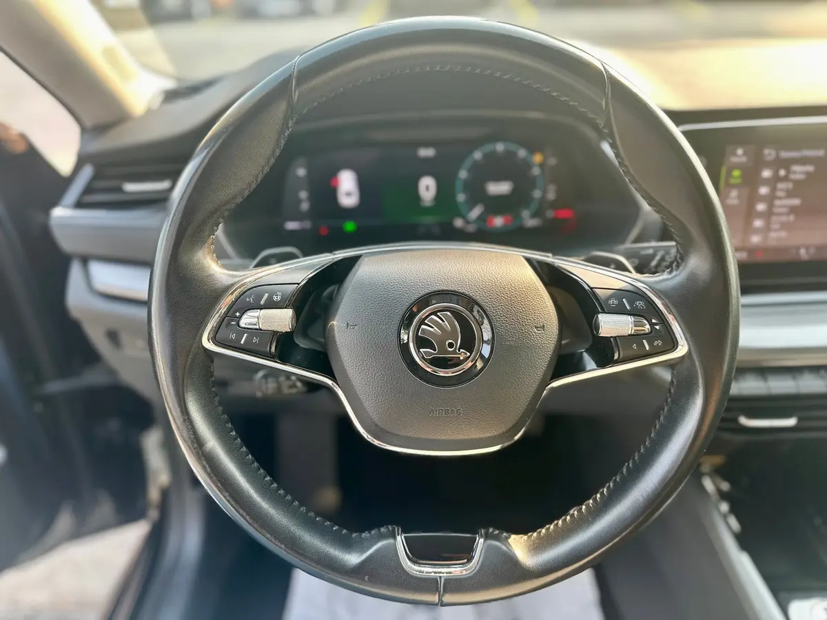 ŠKODA OCTAVIA 2.0 TDI DSG BUSINESS VIRTUAL - 13