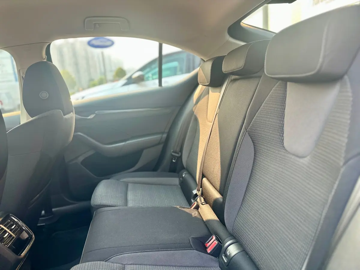ŠKODA OCTAVIA 2.0 TDI DSG BUSINESS VIRTUAL - 17