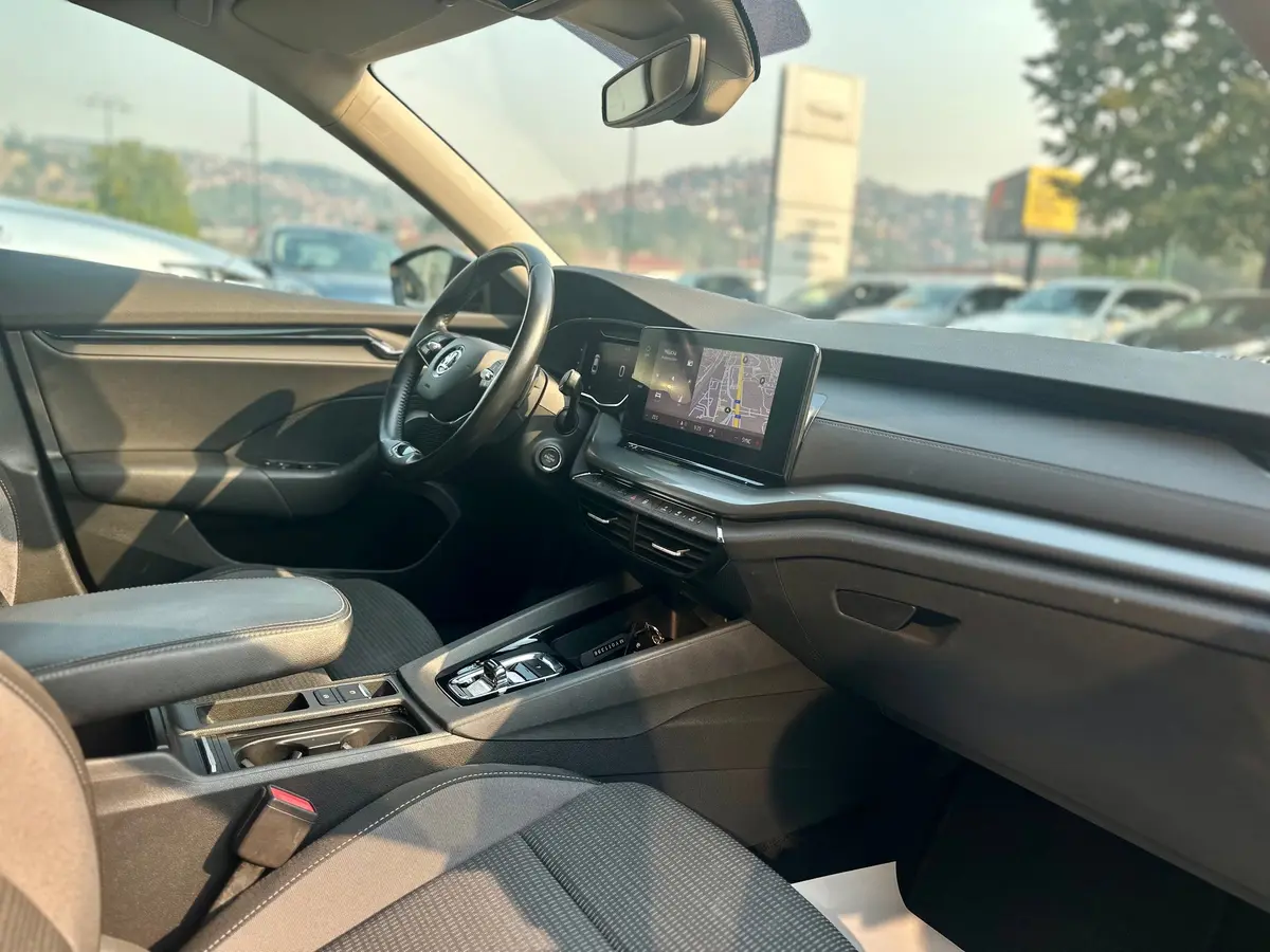 ŠKODA OCTAVIA 2.0 TDI DSG BUSINESS VIRTUAL - 18