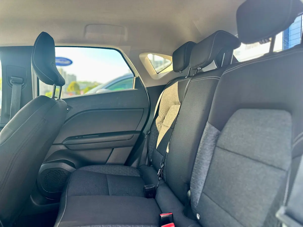 RENAULT CAPTUR 1.6 E-TECH - 17