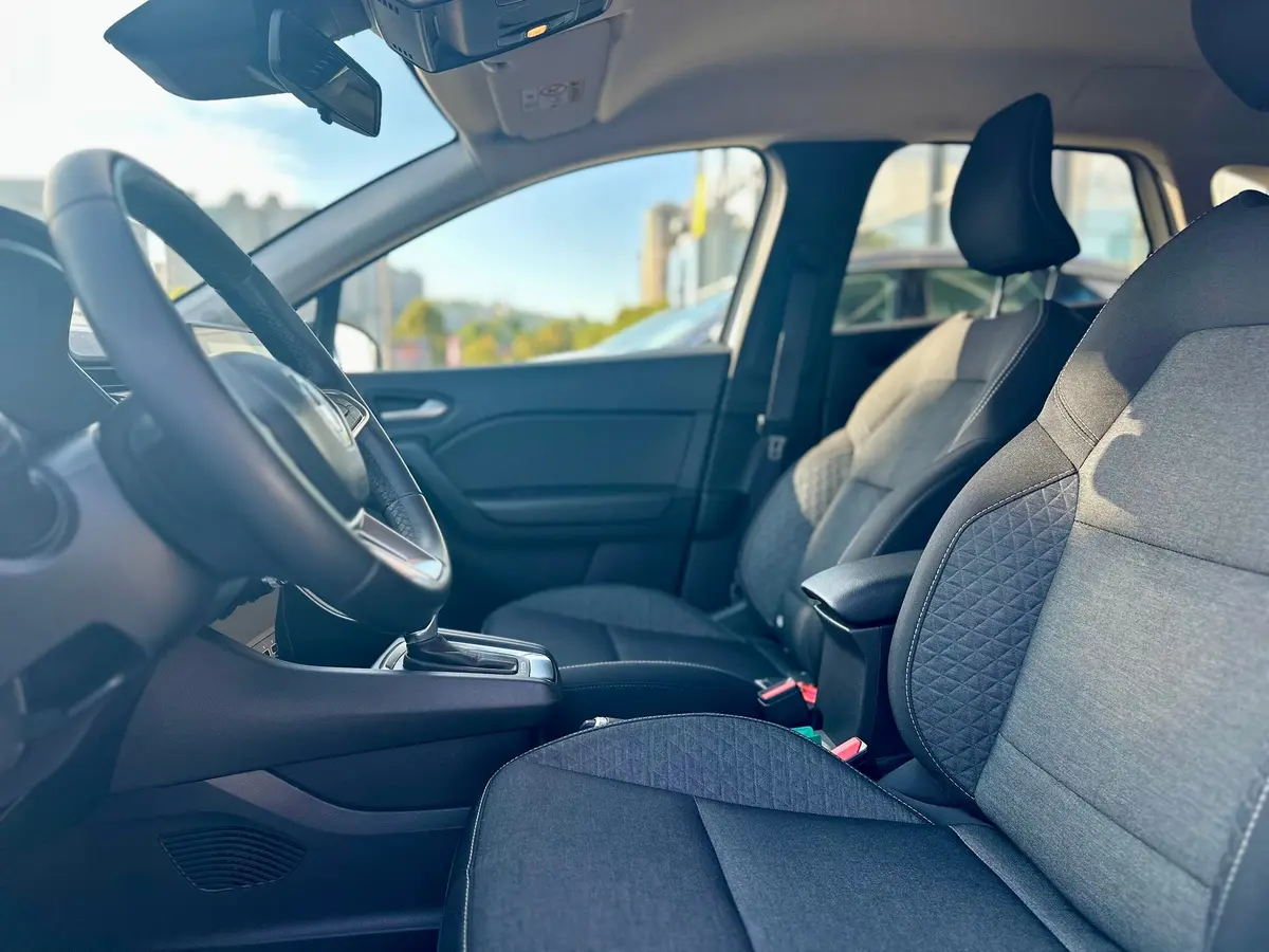 RENAULT CAPTUR 1.6 E-TECH - 12