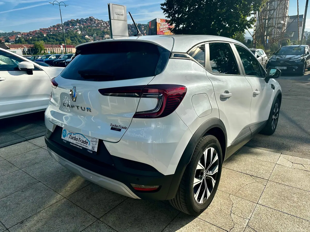RENAULT CAPTUR 1.6 E-TECH - 8