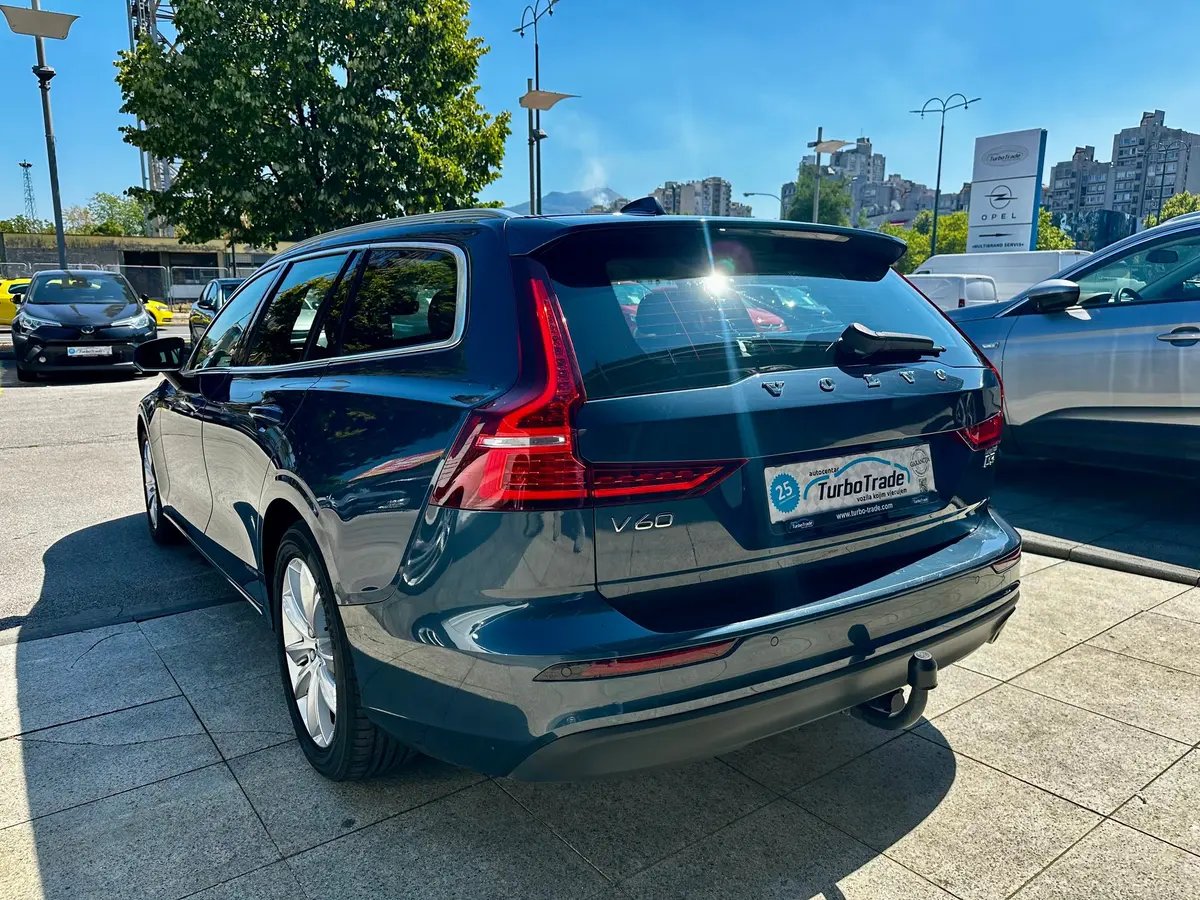 VOLVO V60 D3  - 4