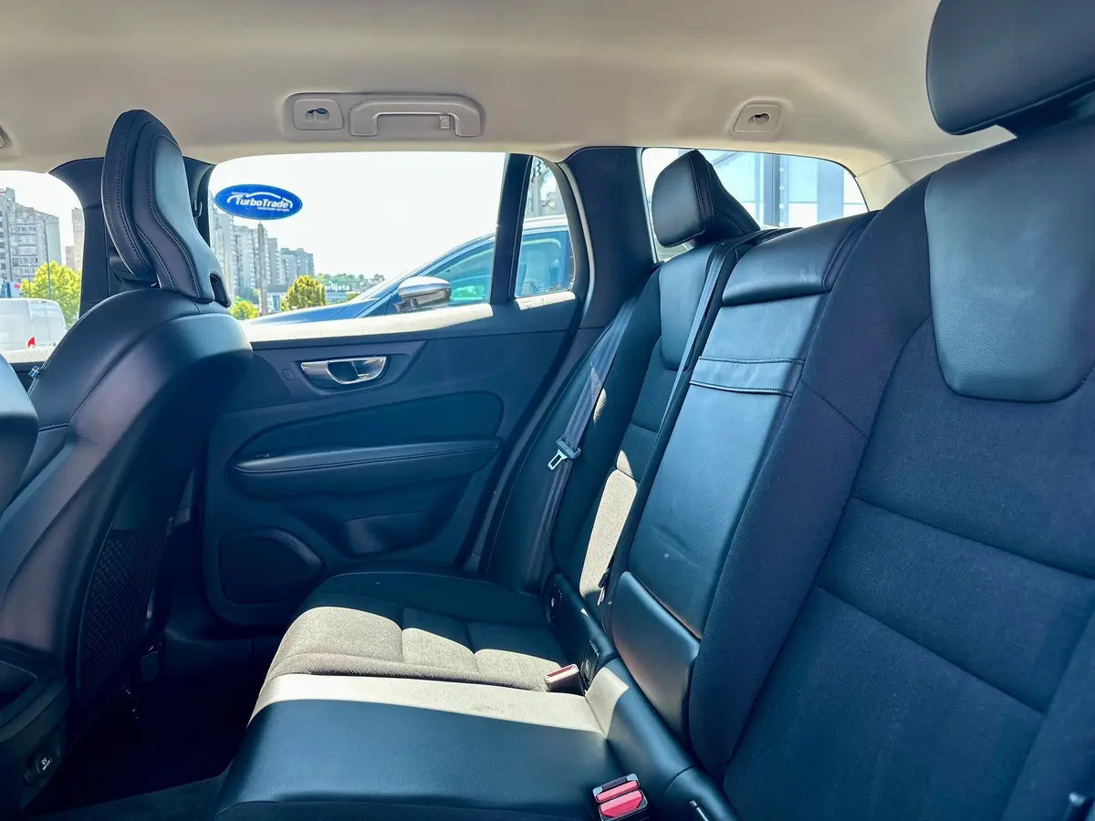 VOLVO V60 D3  - 18