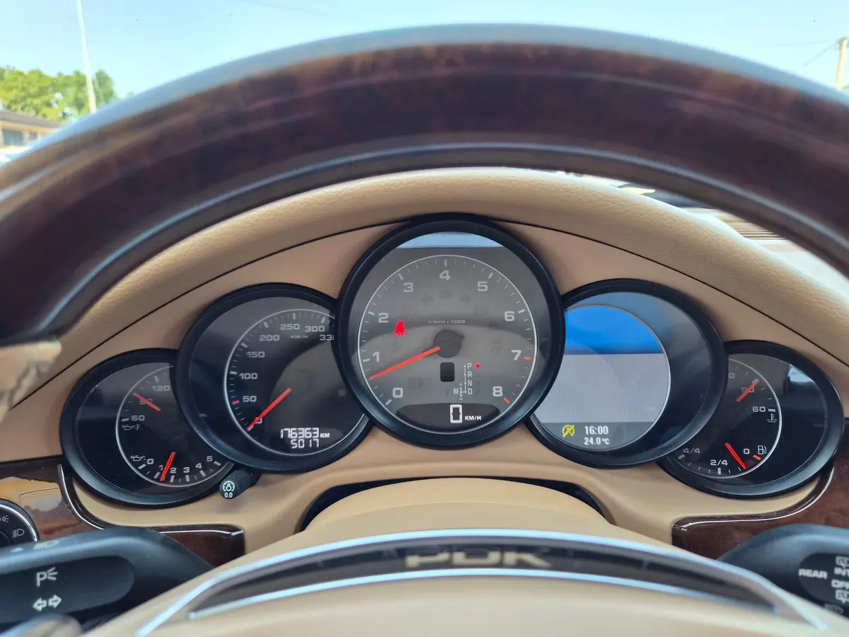 Porsche Panamera S 4.8  - 12