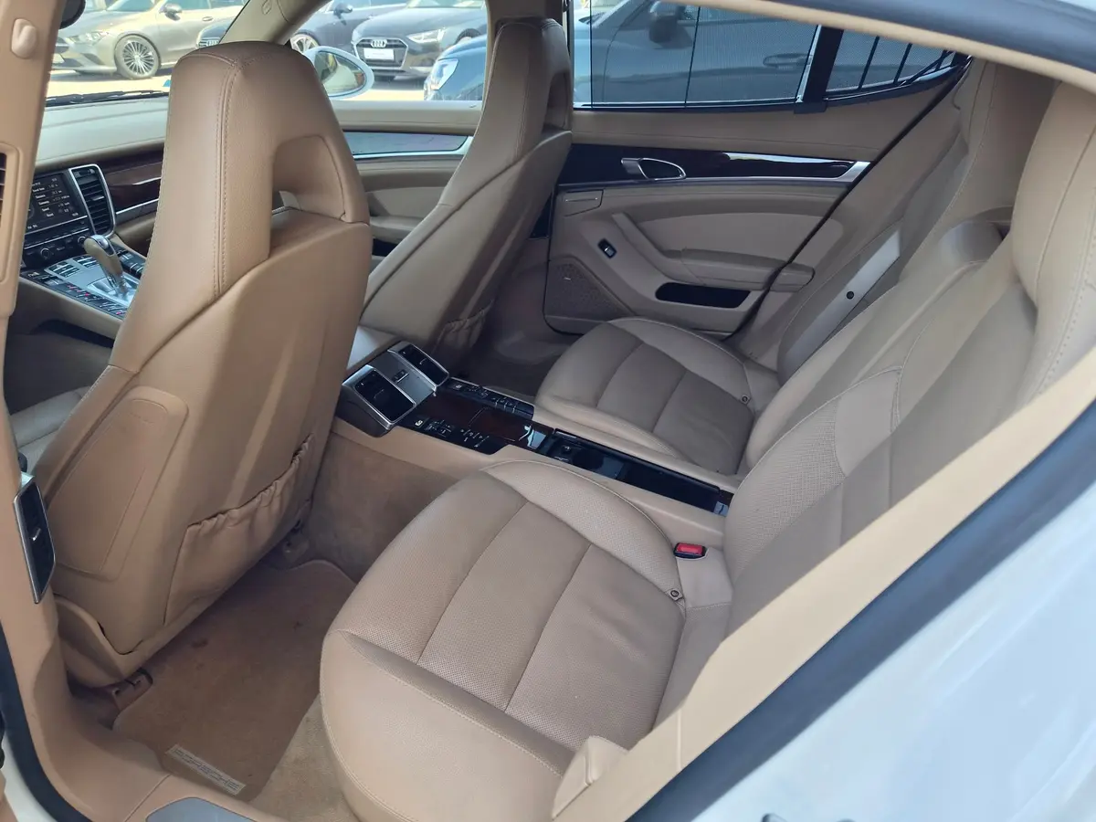 Porsche Panamera S 4.8  - 20