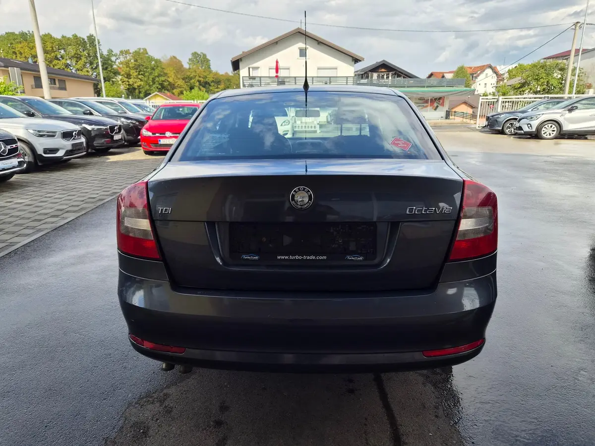 Škoda Octavia 1.6 TDI  - 6
