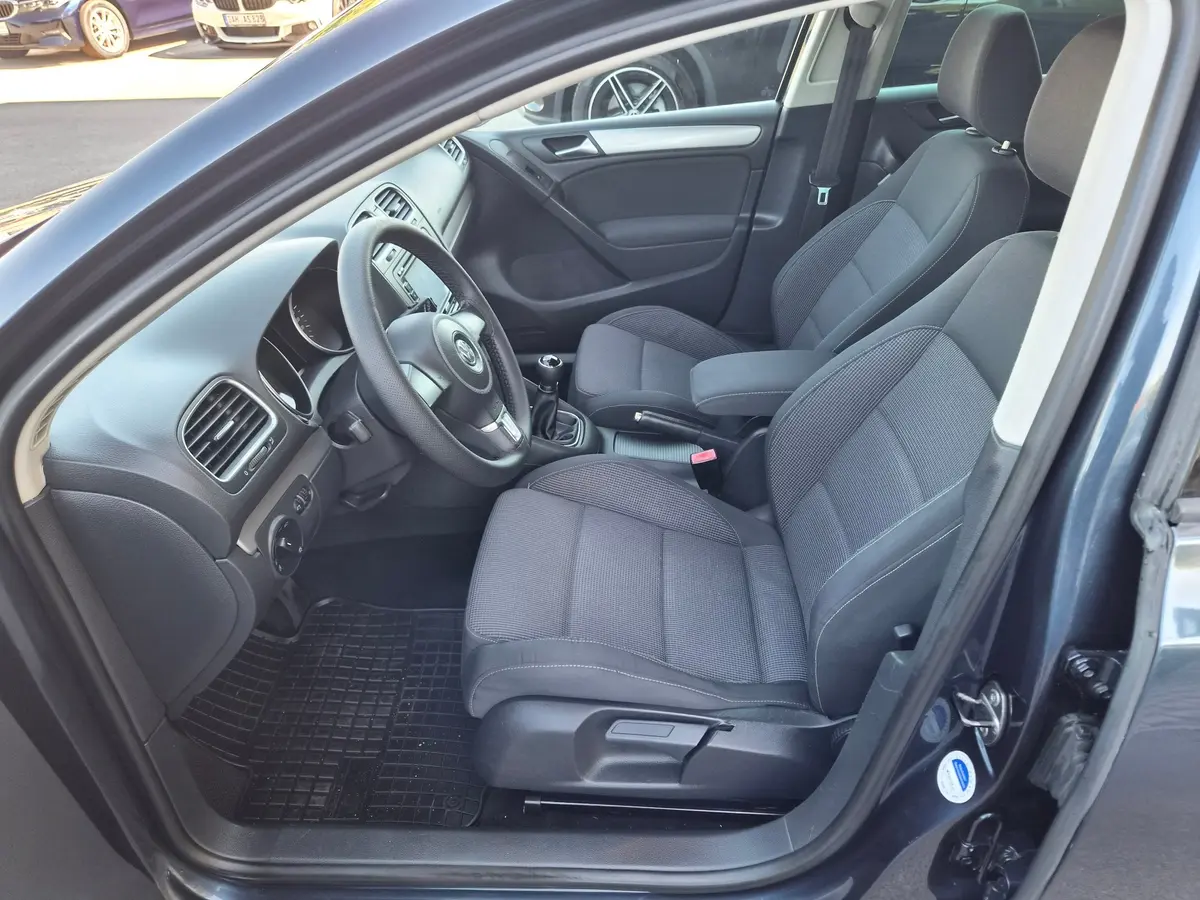 Volkswagen Golf VI 1.6 TDI  - 9