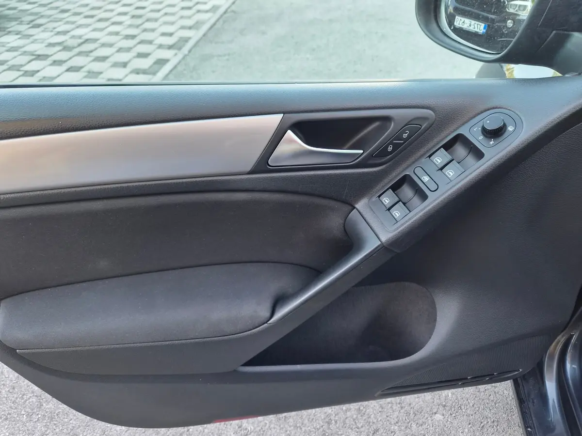 Volkswagen Golf VI 1.6 TDI  - 10