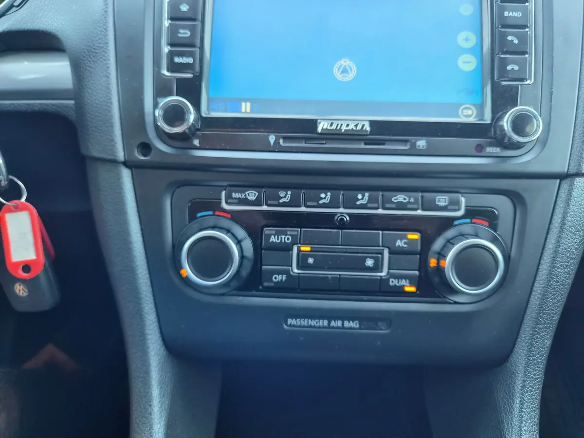 Volkswagen Golf VI 1.6 TDI  - 17