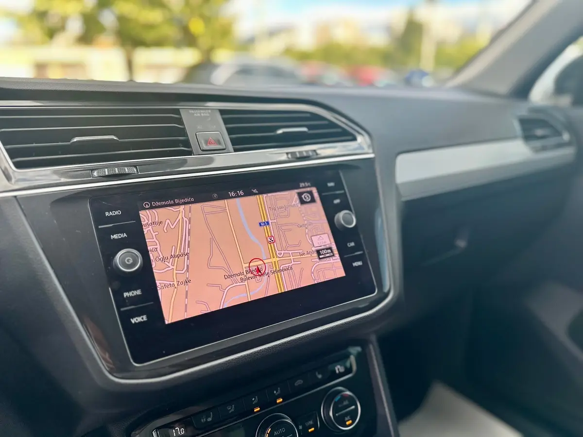 VOLKSWAGEN TIGUAN 2.0TDI DSG - 13
