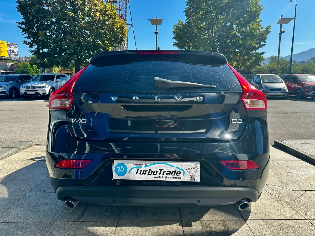 VOLVO V40 D2 Aut - 7
