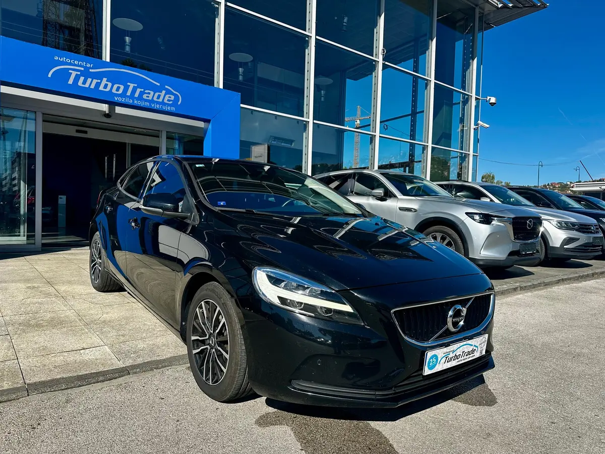 VOLVO V40 D2 Aut