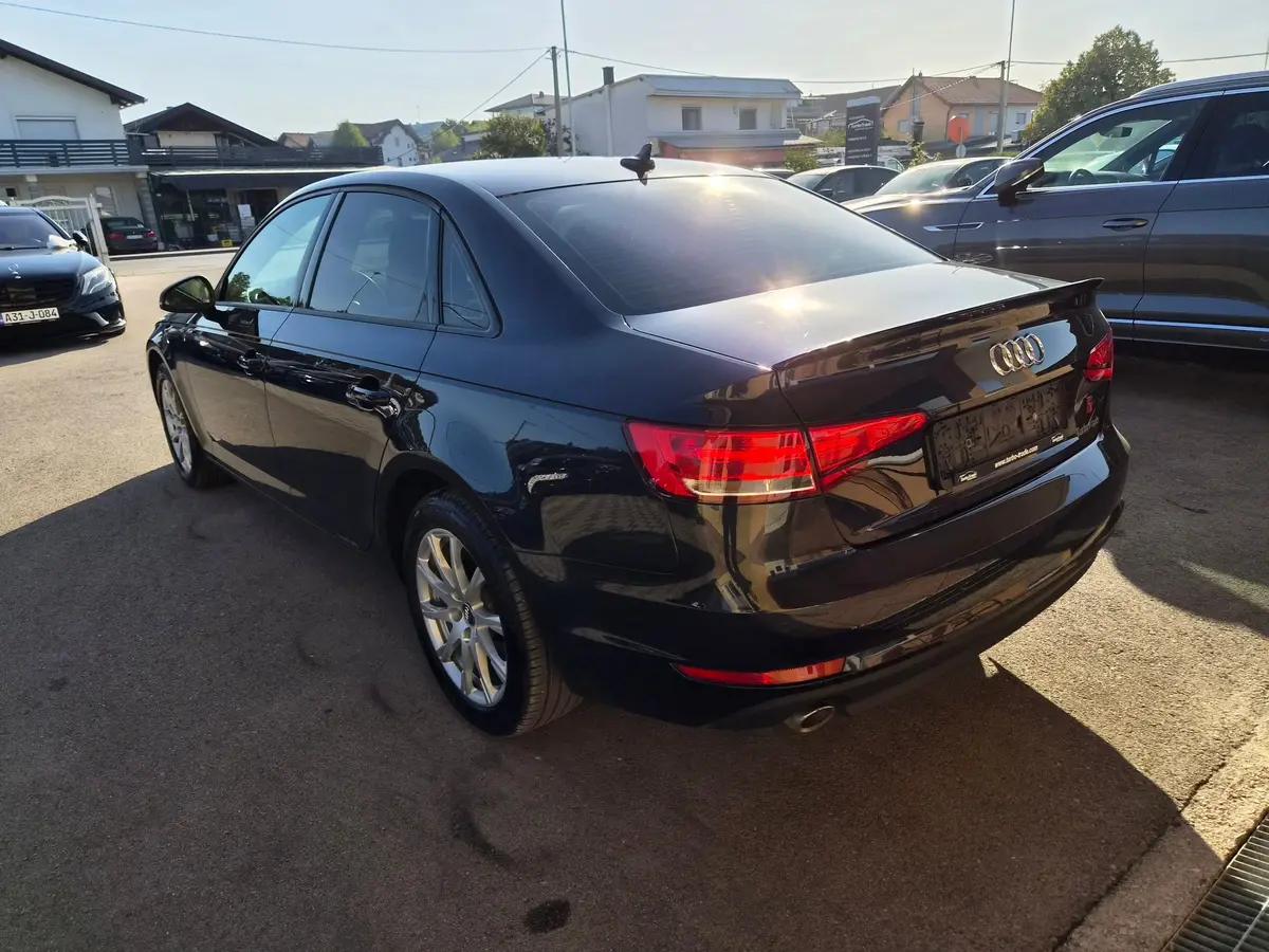 Audi A4 2.0 TDI Stronic 2016 god - 5