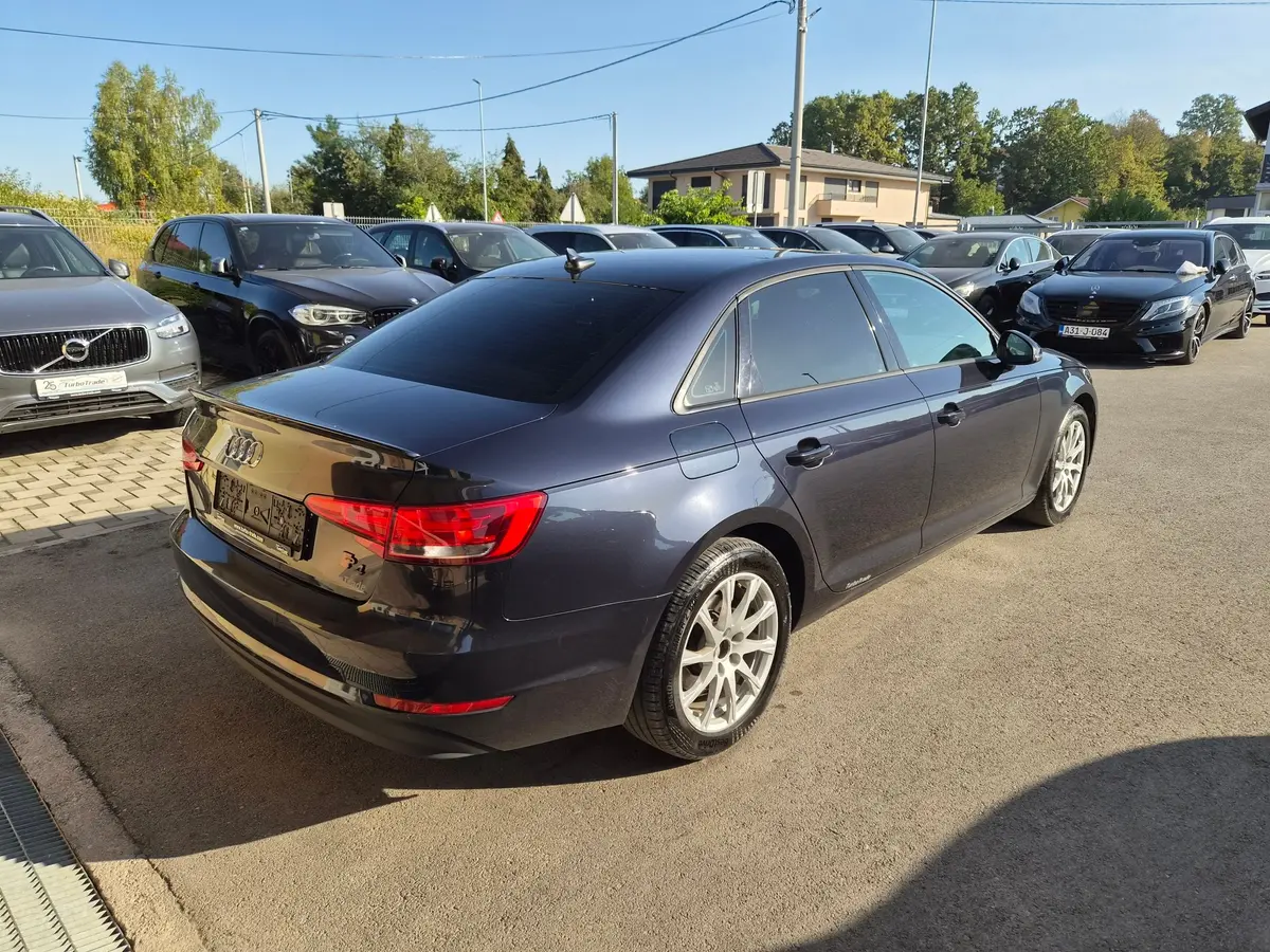 Audi A4 2.0 TDI Stronic 2016 god - 7