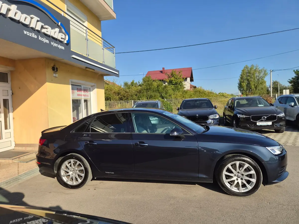 Audi A4 2.0 TDI Stronic 2016 god - 8