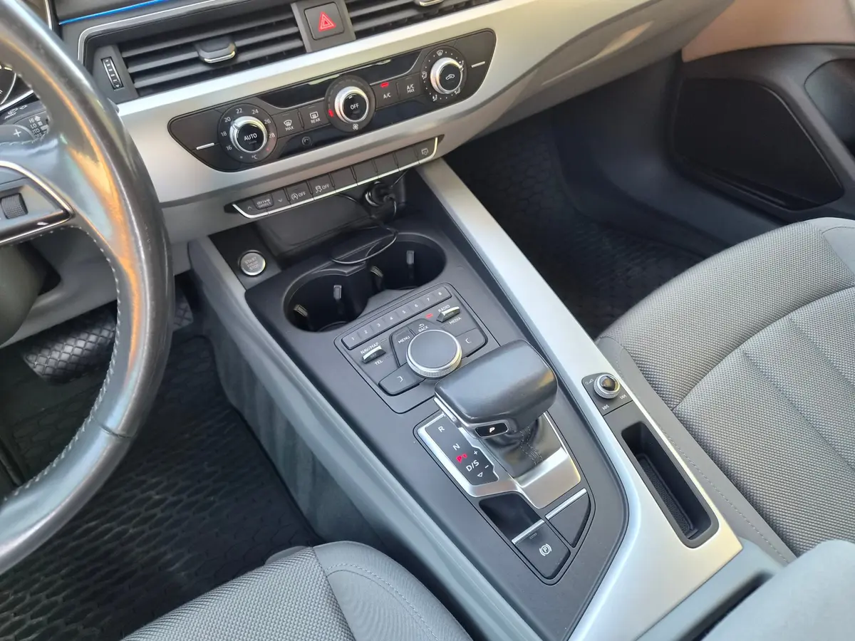 Audi A4 2.0 TDI Stronic 2016 god - 15