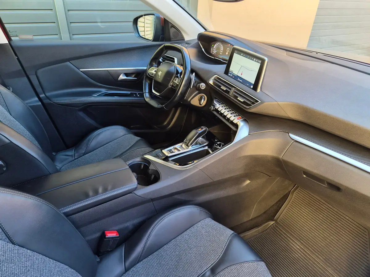 Peugeot 3008 1.5 HDI Allure Pack - 22