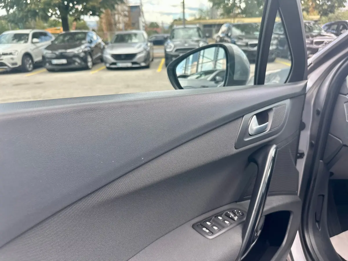 PEUGEOT 508 1.6HDI AUT - 8